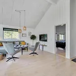 Holiday home Gorgeous In With Sauna