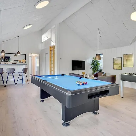Awesome In With Kitchen Holiday home