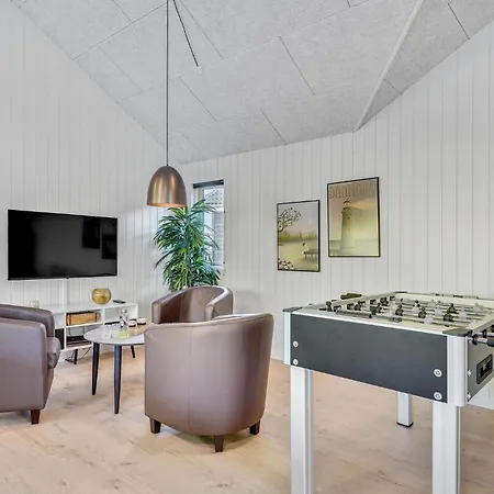 Awesome In With Kitchen Holiday home *