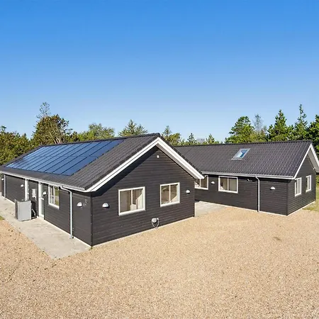 Awesome In With Kitchen Holiday home